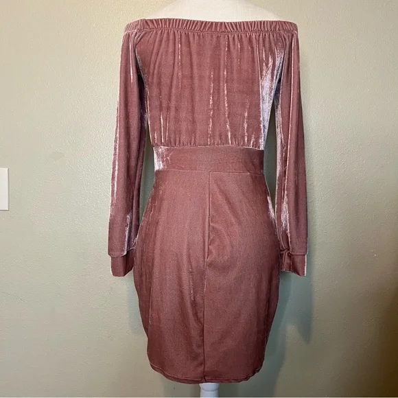 Fashion Nova Pink‎ Velour Off the Shoulder Dress Size Large - Picture 6 of 7